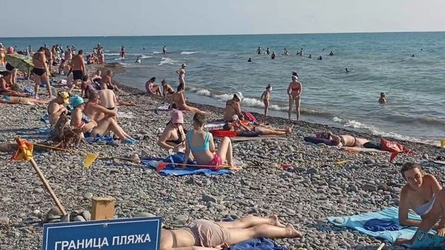 Лазаревское Сочи сегодня обстановка на пляже 5 августа 2022