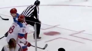 Евгений Кузнецов с включенным микрофоном КМ2016