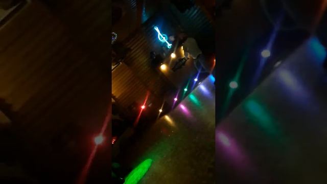 Лизгинка в кафе Минас смотреть онлайн