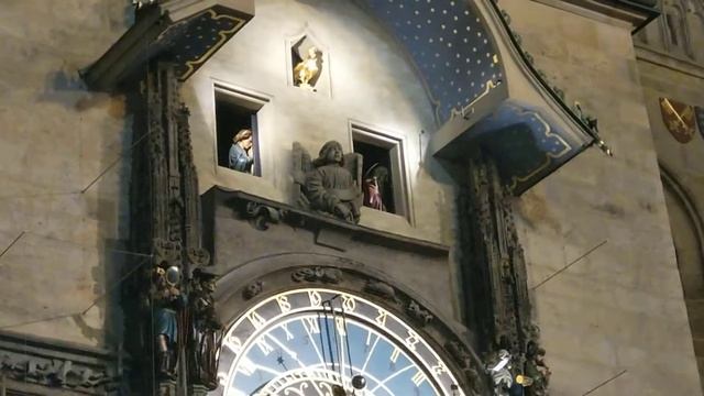 Пражские куранты, третьи по возрасту астрономические часы в мире!!! смотреть онлайн