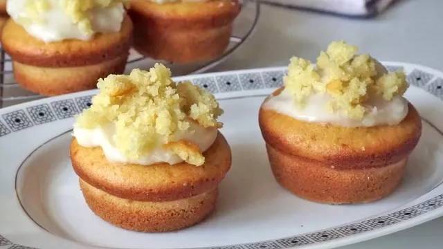 Просят готовить каждый день! Кексы с заварным кремом!