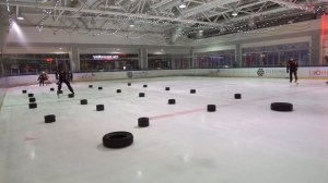 Ведение шайбы на 3 и 4 счета. Школа детского и юношеского #хоккея Hockey Way.