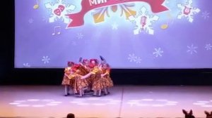 Танец "ягодка - малинка"