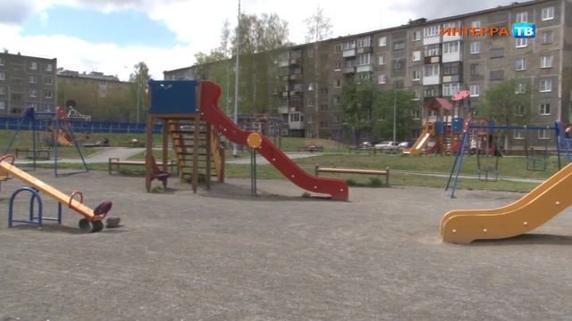 Благоустроенный двор на Вайнера нужно привести в порядок - кто в ответе? смотреть онлайн