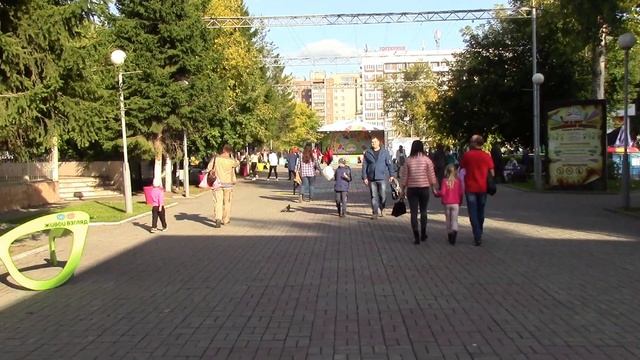 Город ТОМСК. Краткая экскурсия по Томску. Прогулка по Горсаду. Новособорная площадь. City Of Tomsk