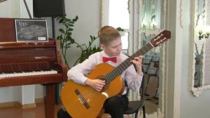 Тихомиров Станислав /соло/ В 10 - 12 лет/