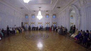 Бал. Песня в исполнении .Шагает солнце по бульварам. 17.11.2018.