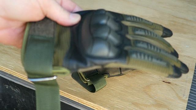 Tactical Gloves with Hard Knuckles (phone friendly) смотреть онлайн