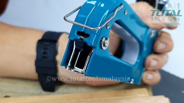 TOTAL Tools 3 in 1 Staple Gun.THT31143 смотреть онлайн