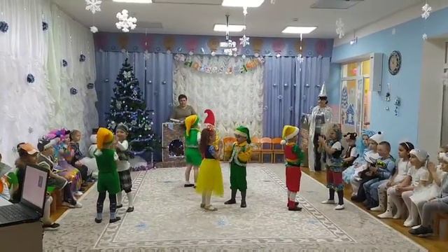 "Ромашка" старшая группа - Белоснежка и 7 гномов смотреть онлайн