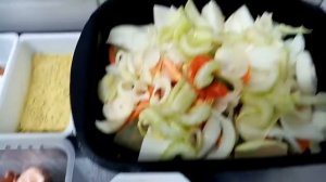 Бульон из говядины и курицы.