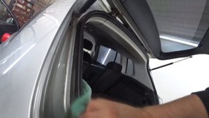 как освежить цвет резиновых уплотнителей дверей !