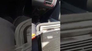 Замена салонного фильтра Митсубиши спейс вагон, Раннер, Паджеро.