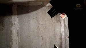 Работа выжимного грузового лифта с разных ракурсов