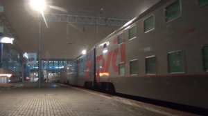 Электровоз ЭП20-022 с двухэтажным поездом №103 Ростов-на-Дону — Москва