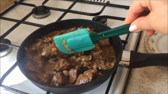 Мясо по-коктебельски в горшочках