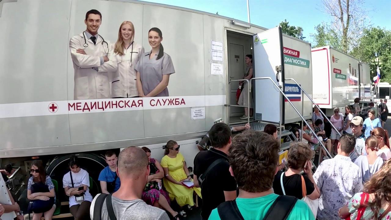 Полтора десятка детских врачей из Тульской области сейчас работают в Мариуполе