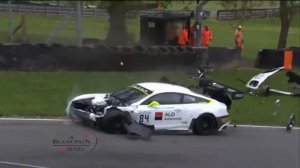 2015 Blancpain Sprint Series - Brands Hatch - Жесткая авария