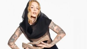 Кайли Миноуг стала лицом коллаборации Jimmy Choo x Jean Paul Gaultier.