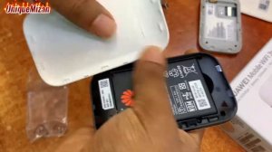 Huawei Mobile WiFi 3s Unboxing | Mobile WiFi Hands On | How to Insert SIM on Huawei Mobile WiFi 3s