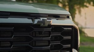 New 2025 Chevrolet Equinox Compact Crossover SUV Interior & Exterior