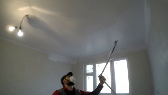 Безвоздушная покраска потолка и багетов смотреть онлайн