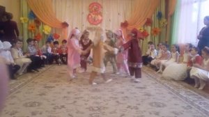 Национальный  танец с кувшинами.Садик 77.Дибирова Хадиджа