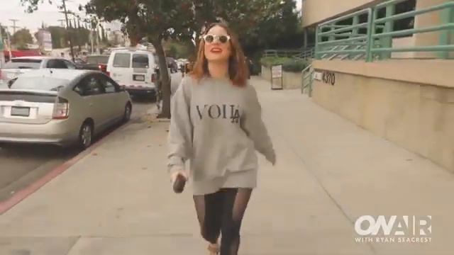 ‪JoJo Dances To Happy On Air with Ryan Seacrest‬