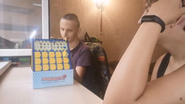 Сегодня я с братом @umniimicelVolzhskyCity3409играем в cluedo и бонусная игра угадай ктоФинал игров смотреть онлайн