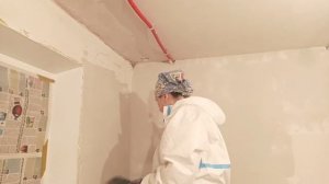 Как выровнять стену вдоль окна