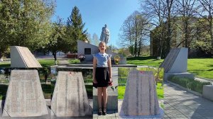 Есть памятник в нашем селе