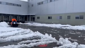 уборка снега садовым трактором STIHL RT 4082