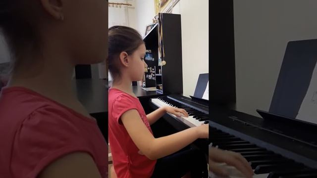 Полина Кривульская, Каникулы в Париже, Вильям Гиллок смотреть онлайн