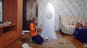 Делаем ракету из картонной коробки