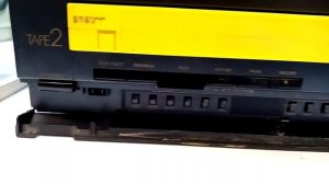 Двухкассетный видеомагнитофон Amstrad Double Decker DD8904