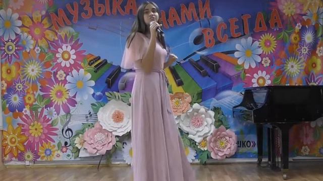 Двс "ТАЛАНТ"  Бугаева Полина исполняет песню "Мама, я скажу тебе спасибо" смотреть онлайн