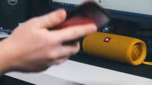 Стоит ли покупать JBL Flip 5 в 2020 ГОДУ  ЦЕНА ОШИБКИ 5 000 РУБЛЕЙ