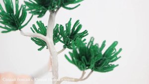 Бисерное дерево создаем объемный ствол гипсом для сосны.