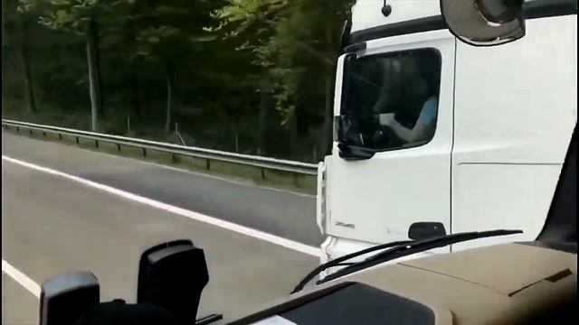 СЛАВА БОБКОВ - "ПОПУТНЫЙ ВЕТЕР " смотреть онлайн