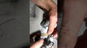 Снятие личинки замка зажигания VAG группы. 1KO 905 851 B