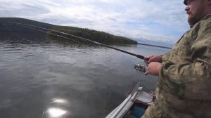 Рыбалка хариуса на Ангаре (спиннинг, покатуха)