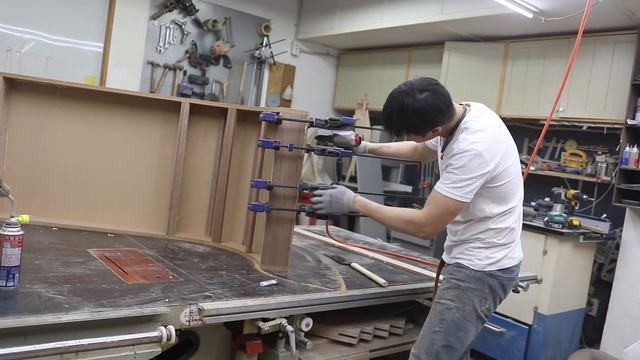 W45_Curved table смотреть онлайн