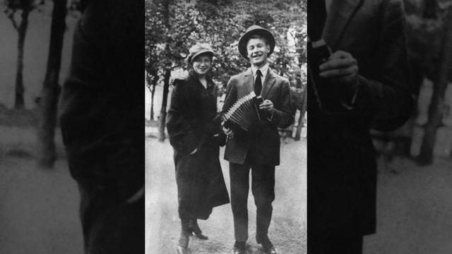 Песня на стихотворение Сергея Есенина "Клен ты мой опавший"-Алексей Воронько. смотреть онлайн