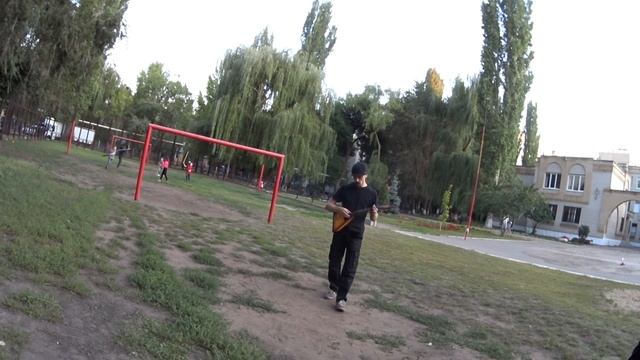 уЛичная НаРодная ГимнАсТиКа ... в Игре и с Балалайкой!)) СКК "Вместе"