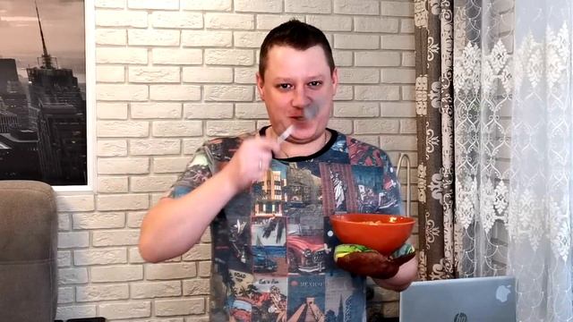 Рецепт рамена с чипсами Читос / Доширак с чипсами Cheetos / Мукбанг с Макнчиз