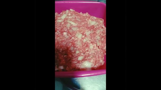 Готовлю чебуреки с мясом.По своему рецепту.Мясо свинина и говядина.Pita sa mesom.????