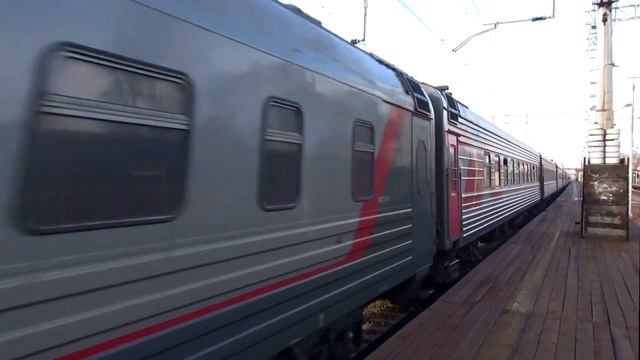 "Уходящая синяя Легенда!" Электровоз ЧС7-054 с пассажирским поездом №15 "Архангельск - Москва" смотреть онлайн