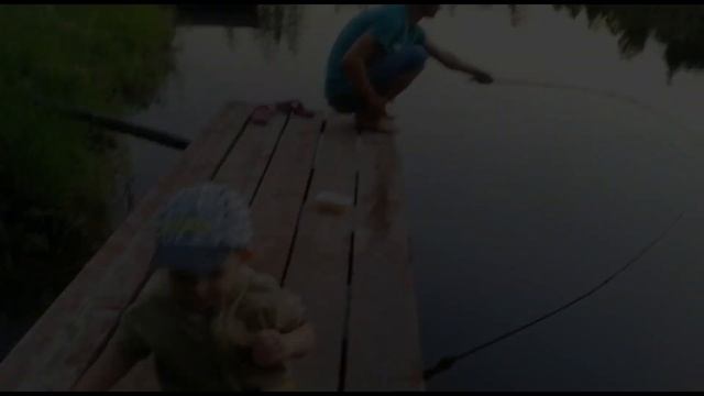 С ночёвкой на линя. Осваиваем новый водоём. Новые знакомства или рыбак рыбака видит из далека.