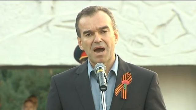 Вениамин Кондратьев принял участие в акции _Свеча Памяти_.mp4