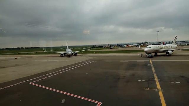 Aeroflot Boeing 737-800 at Nikola Tesla Belgrade Airport смотреть онлайн